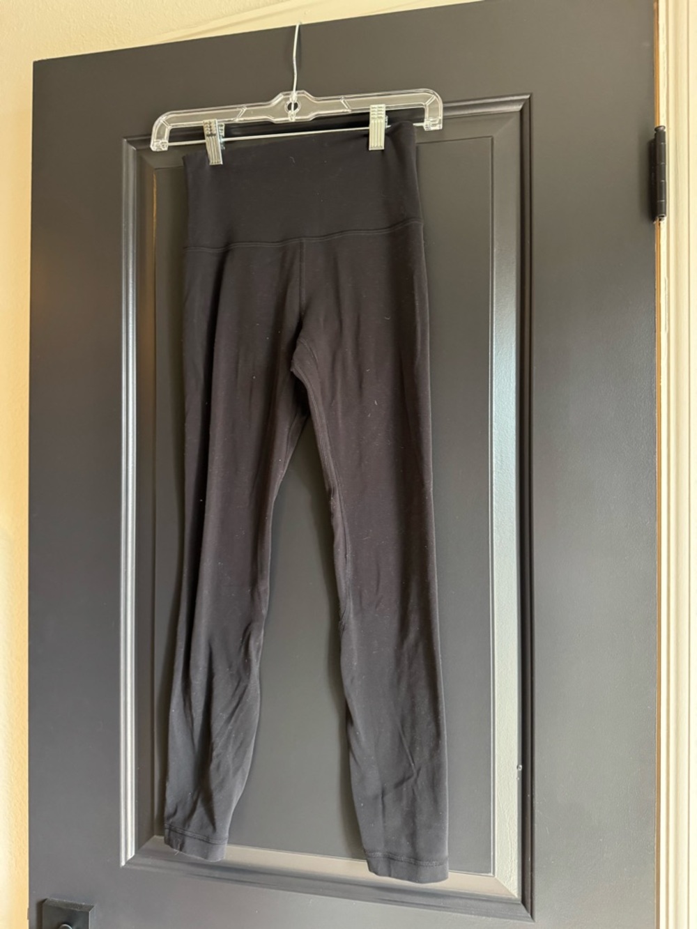 Black High-Waist Leggings
Lululemon align sz 4